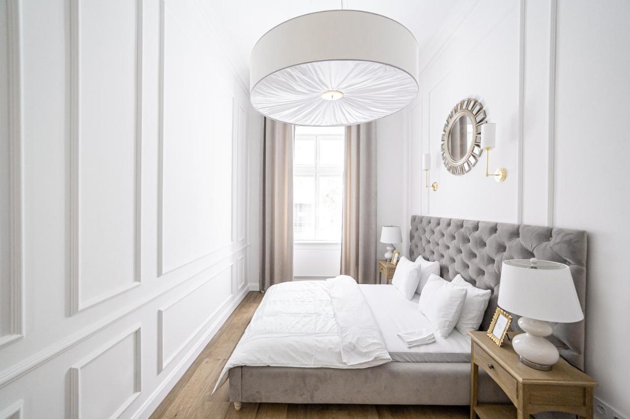 Apartament Golden Place Краков Экстерьер фото